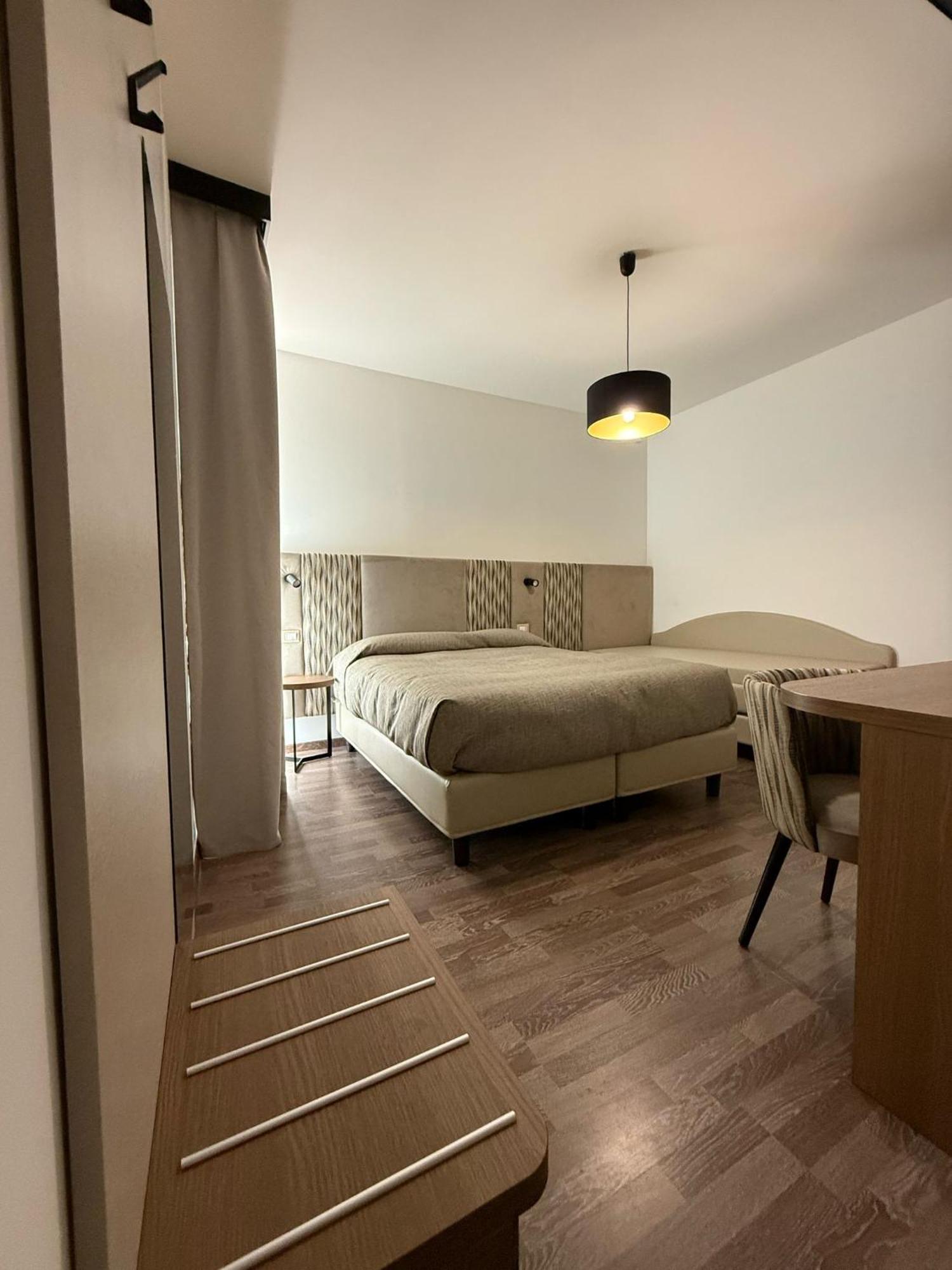 Hotel Miramare Pineto Kültér fotó